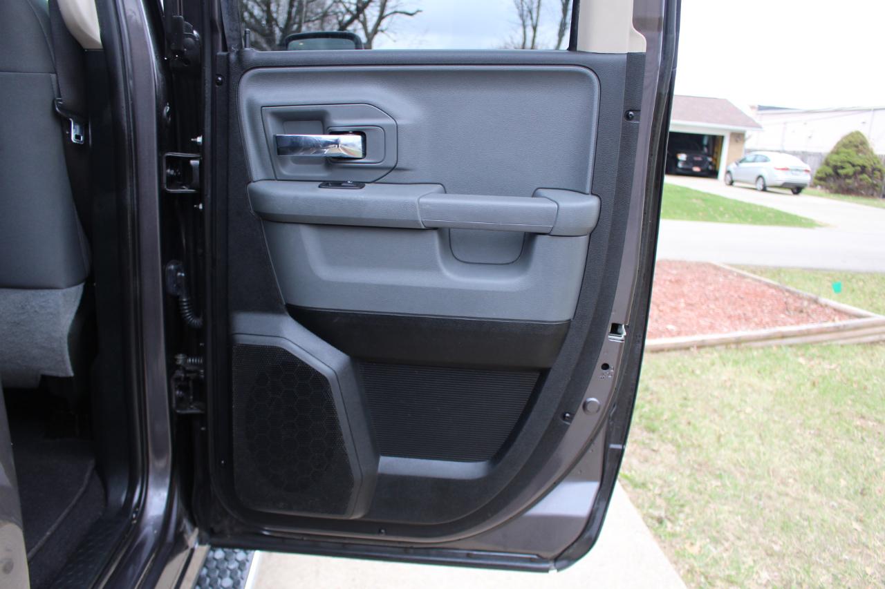 RAM 1500 Big Horn Quad Cab 4WD 2018