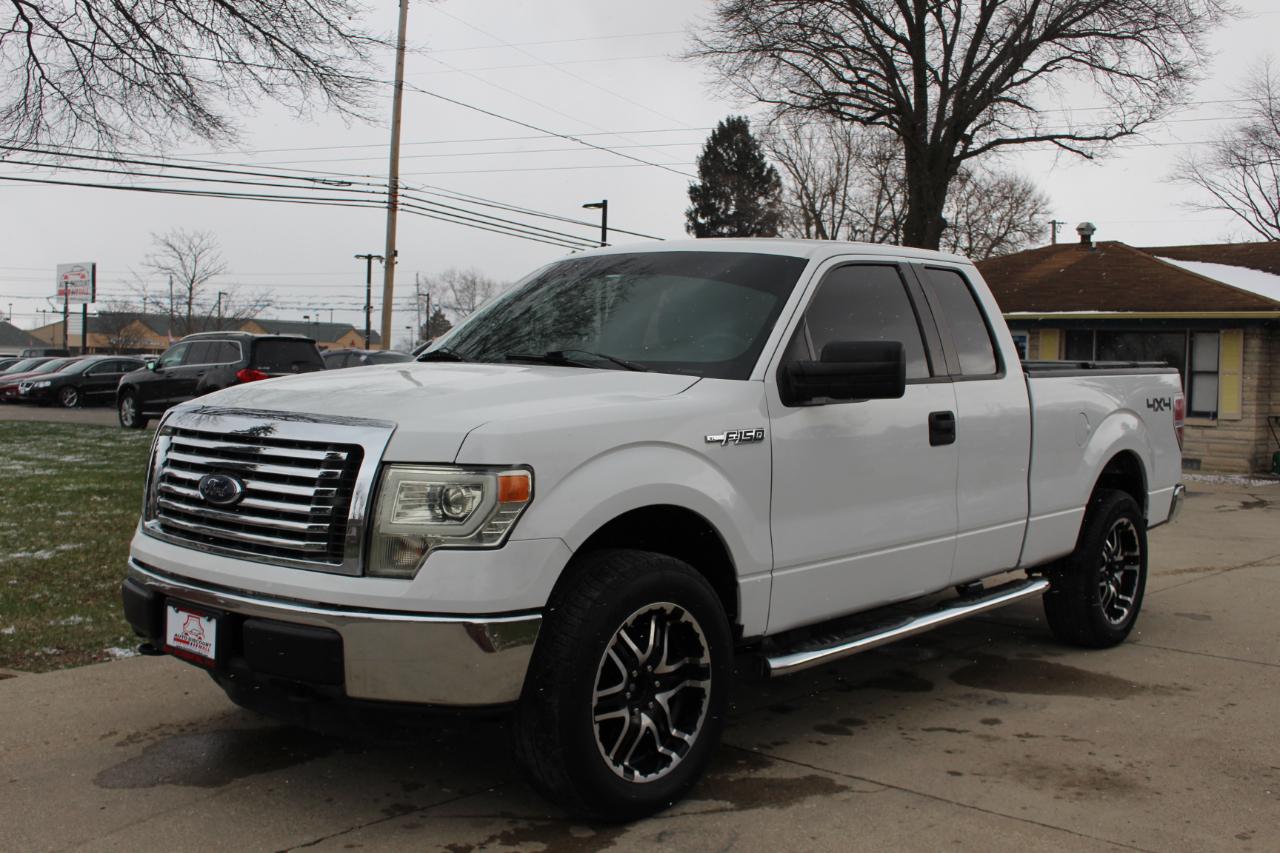 Ford F-150 XL SuperCab 8-ft. Bed 4WD 2012