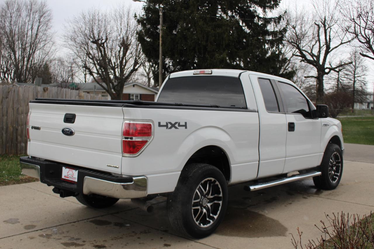 Ford F-150 XL SuperCab 8-ft. Bed 4WD 2012