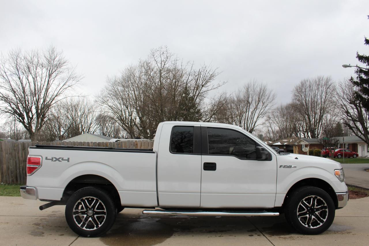 Ford F-150 XL SuperCab 8-ft. Bed 4WD 2012