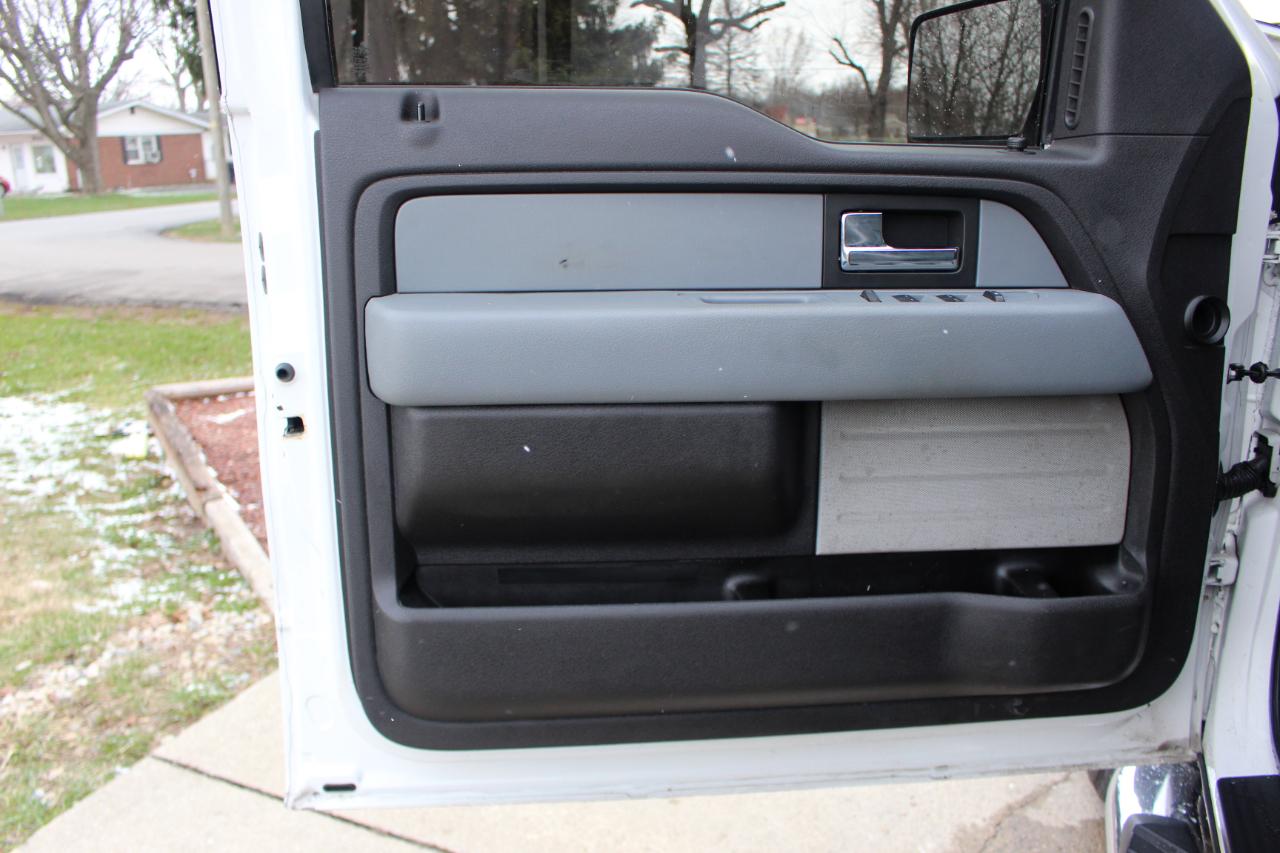 Ford F-150 XL SuperCab 8-ft. Bed 4WD 2012