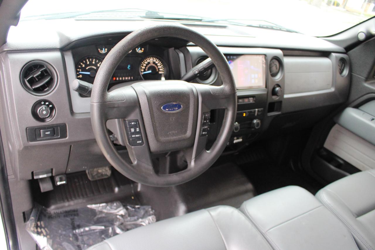 Ford F-150 XL SuperCab 8-ft. Bed 4WD 2012