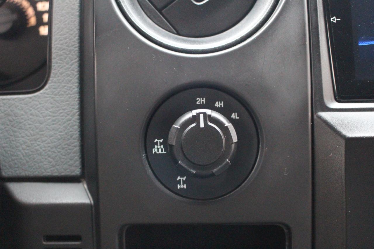 Ford F-150 XL SuperCab 8-ft. Bed 4WD 2012