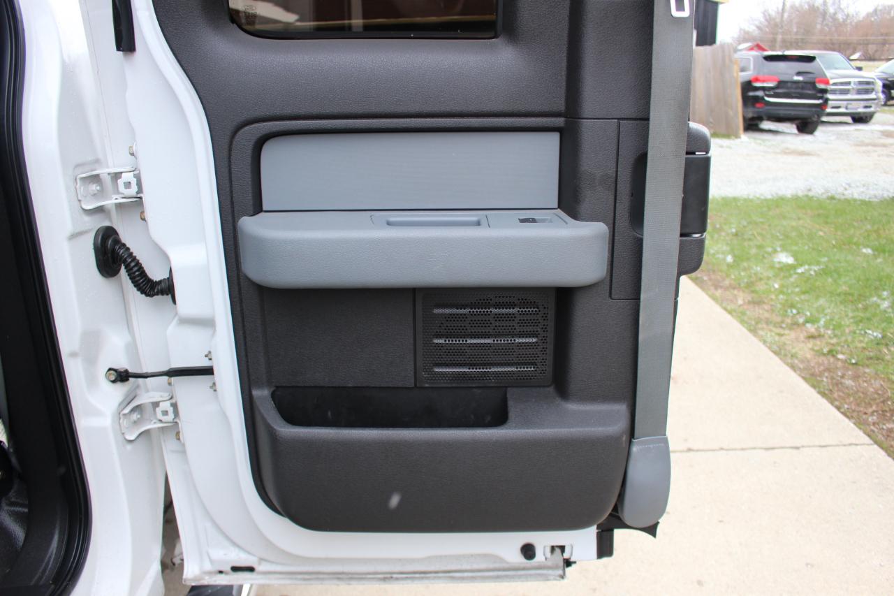 Ford F-150 XL SuperCab 8-ft. Bed 4WD 2012