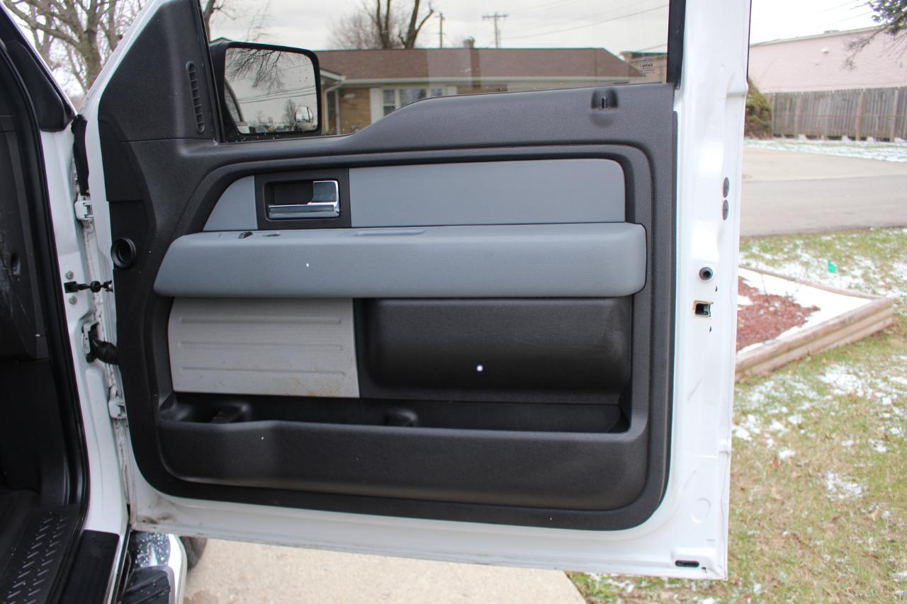 Ford F-150 XL SuperCab 8-ft. Bed 4WD 2012