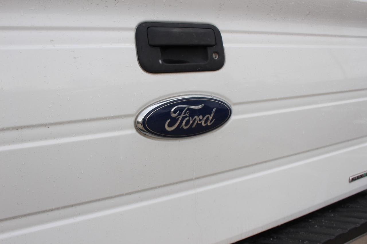 Ford F-150 XL SuperCab 8-ft. Bed 4WD 2012