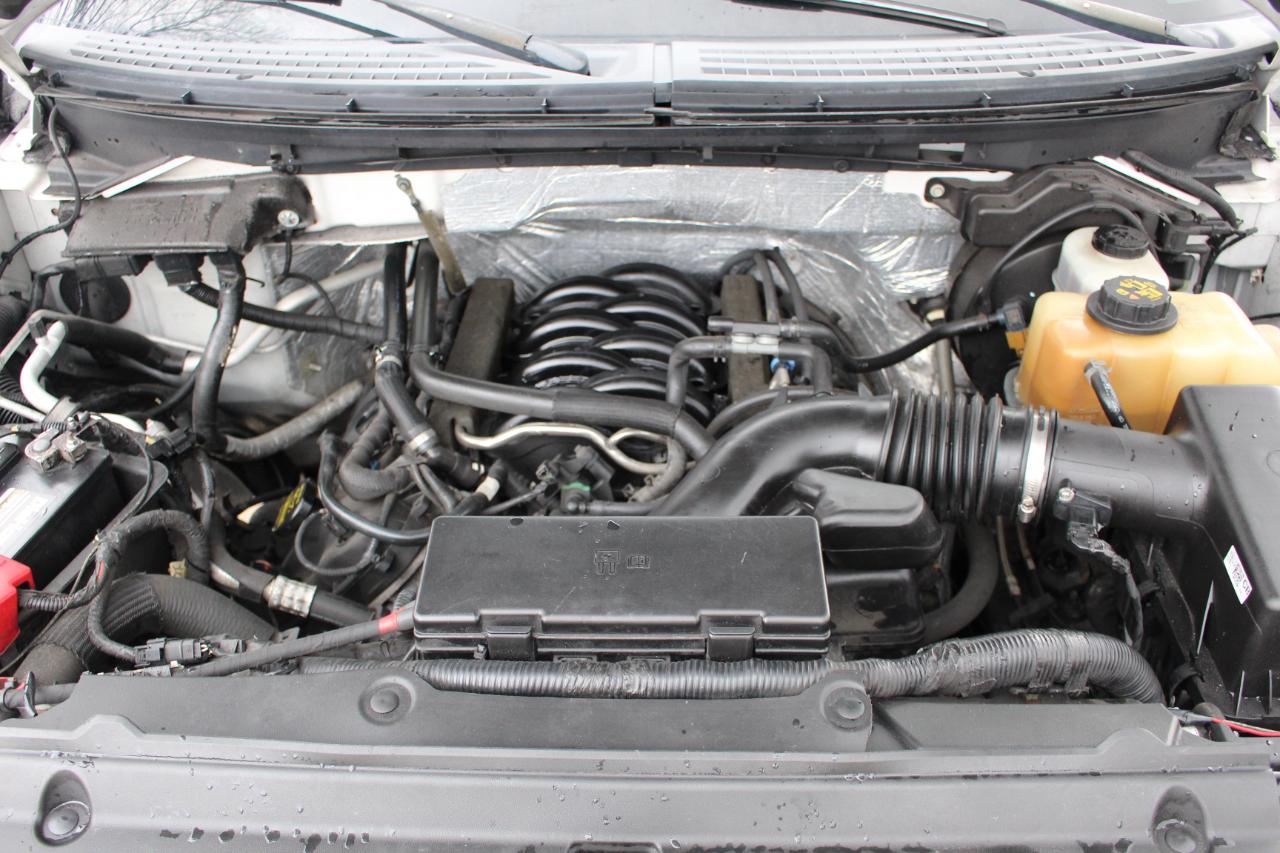 Ford F-150 XL SuperCab 8-ft. Bed 4WD 2012