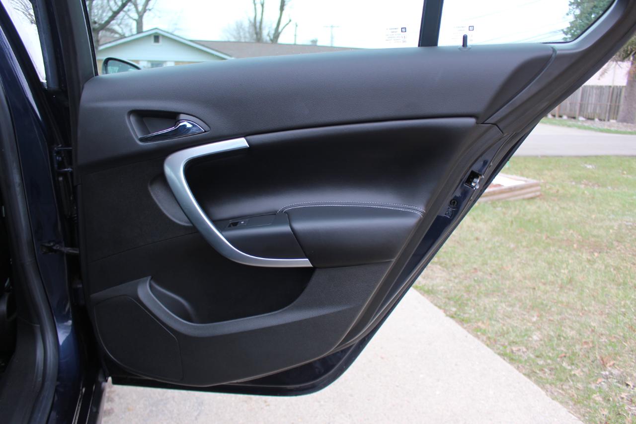 Buick Regal Turbo FWD 2015