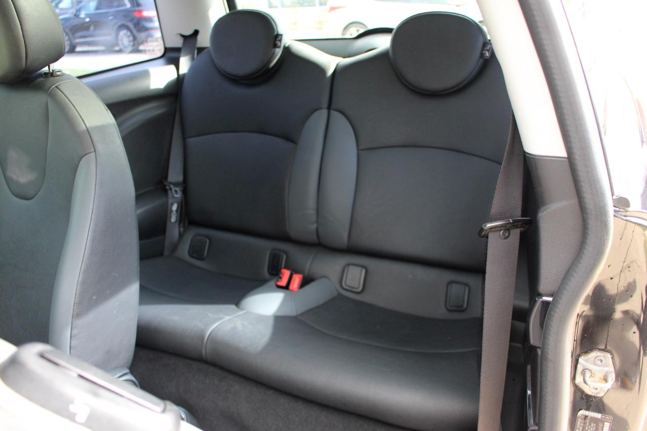 MINI Cooper Base 2010