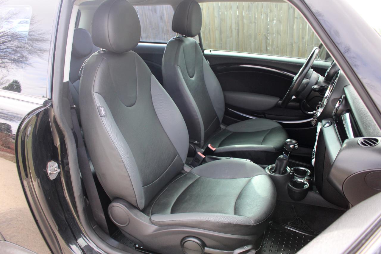 MINI Cooper Base 2010