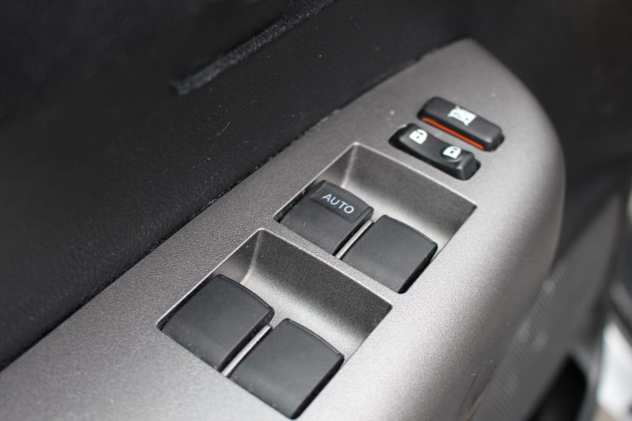 Toyota Tundra Tundra-Grade Double Cab 4.6L 4WD 2010