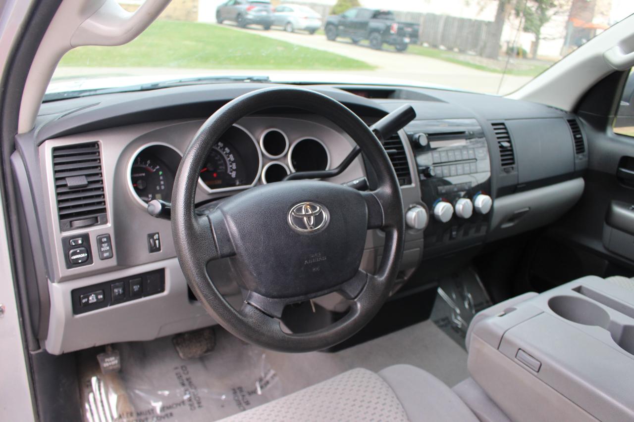 Toyota Tundra Tundra-Grade Double Cab 4.6L 4WD 2010