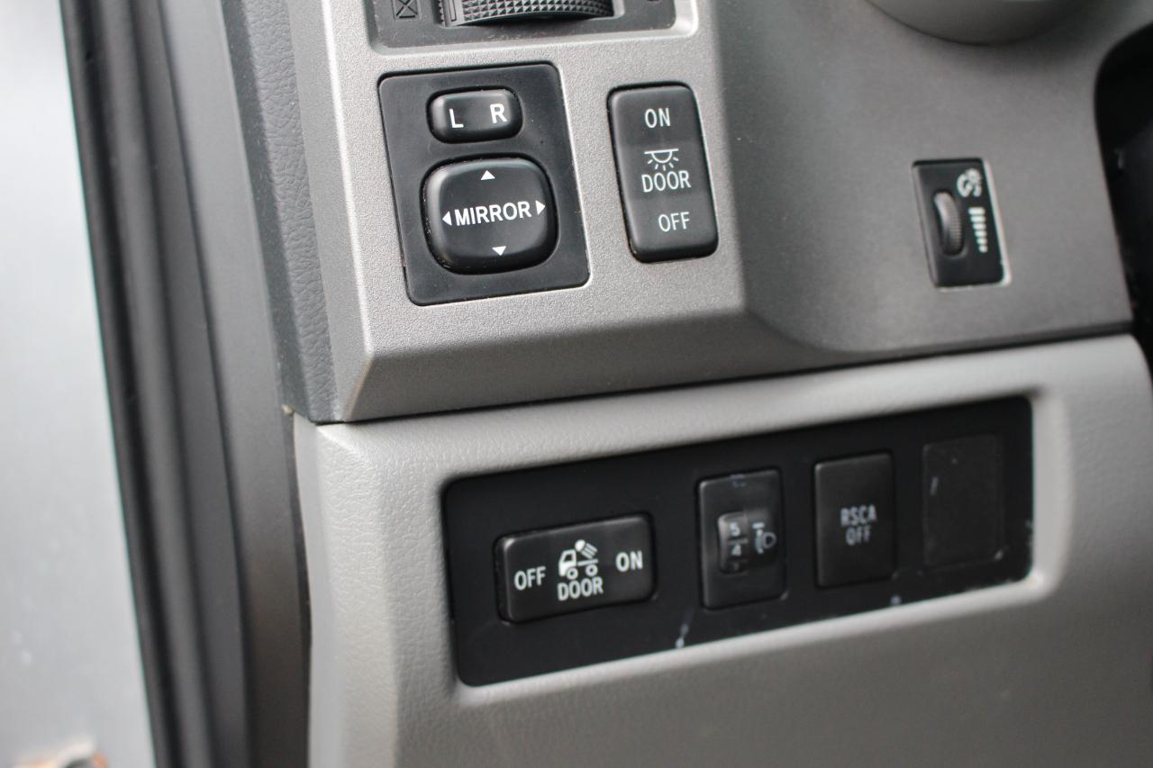 Toyota Tundra Tundra-Grade Double Cab 4.6L 4WD 2010