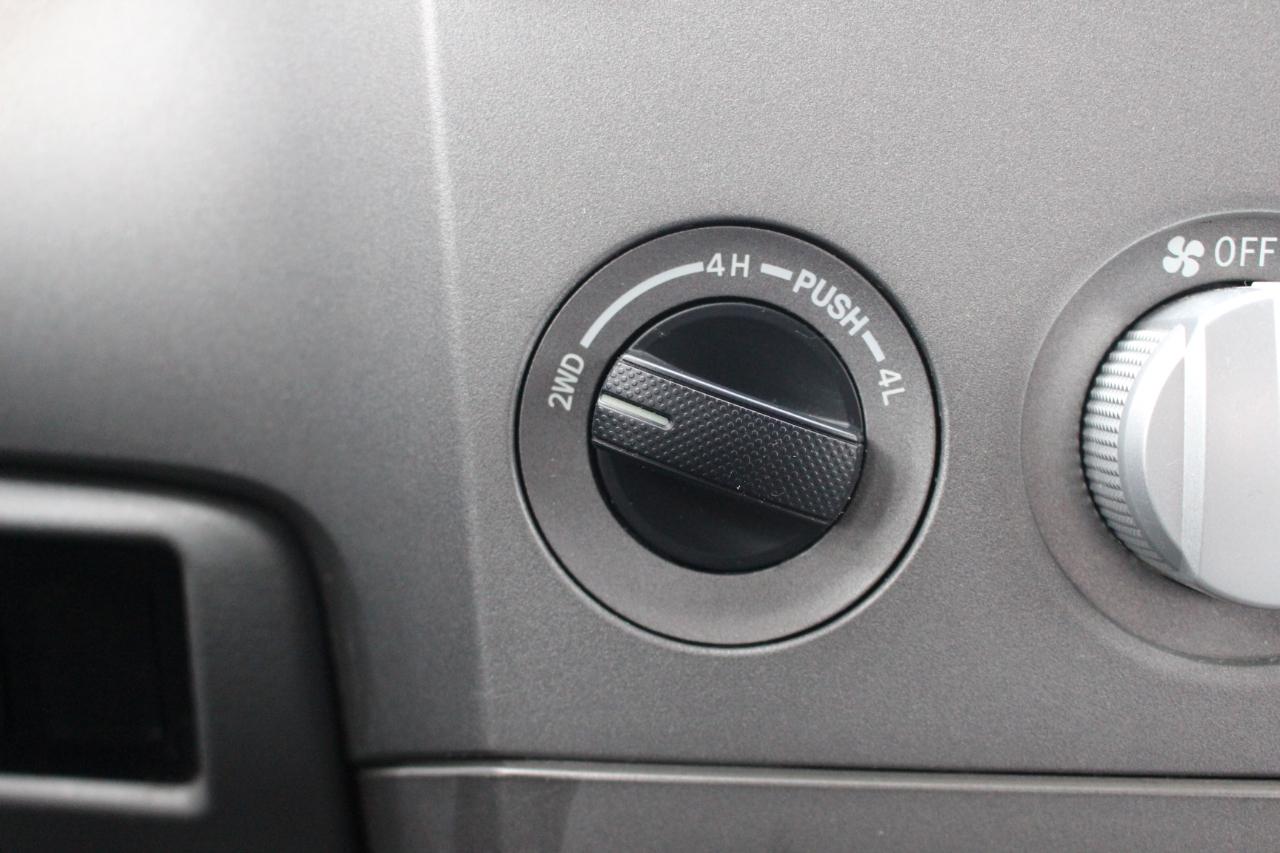 Toyota Tundra Tundra-Grade Double Cab 4.6L 4WD 2010