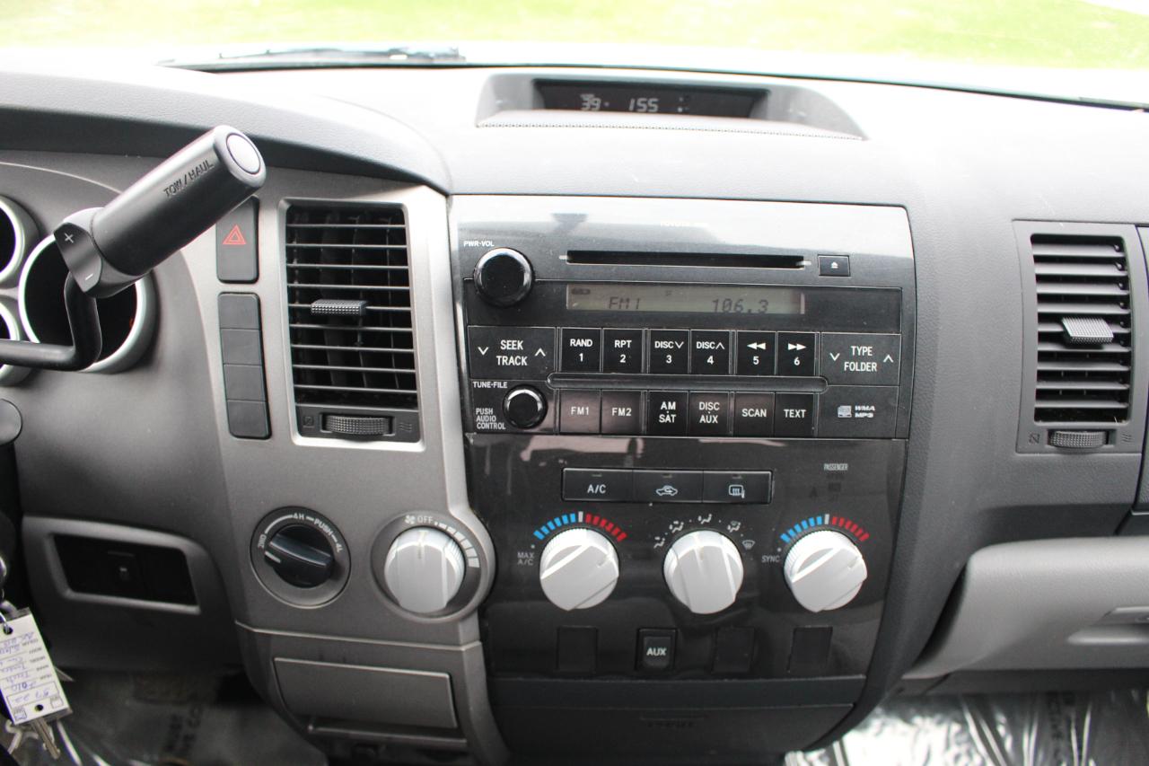 Toyota Tundra Tundra-Grade Double Cab 4.6L 4WD 2010