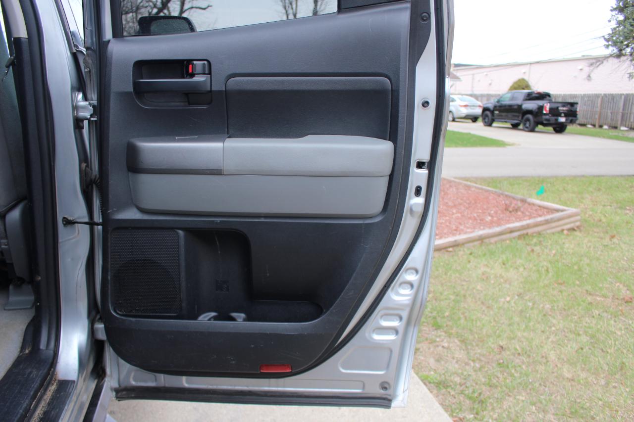 Toyota Tundra Tundra-Grade Double Cab 4.6L 4WD 2010