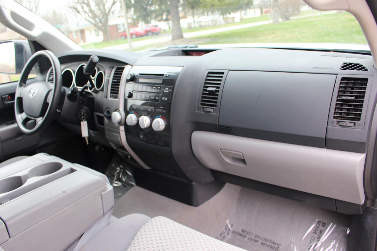 Toyota Tundra Tundra-Grade Double Cab 4.6L 4WD 2010