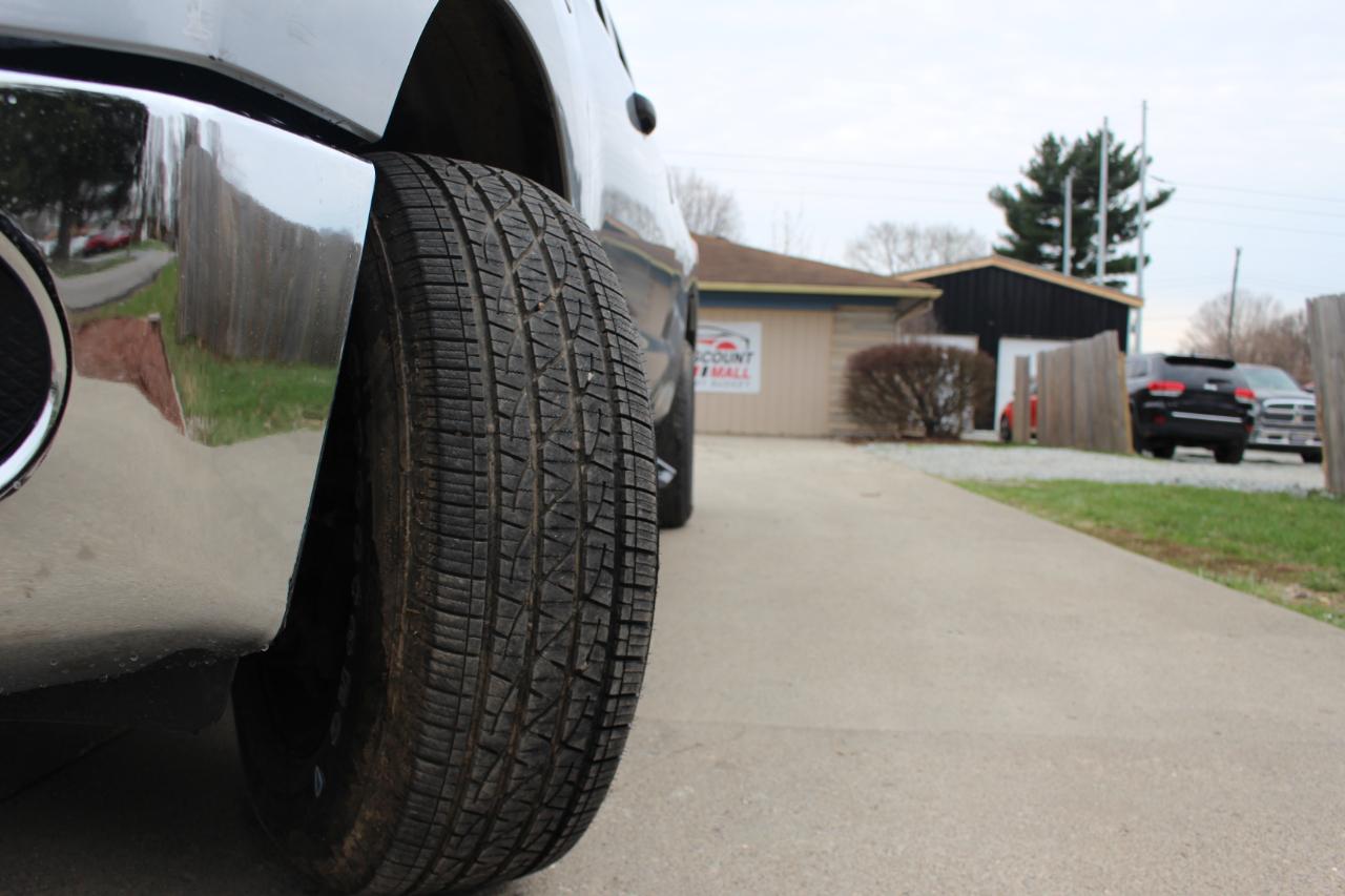 Toyota Tundra Tundra-Grade Double Cab 4.6L 4WD 2010