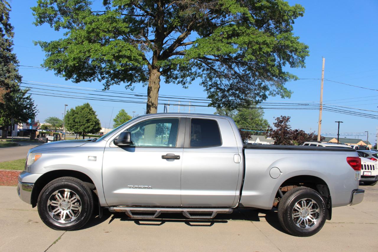 Toyota Tundra Tundra-Grade Double Cab 4.6L 4WD 2010
