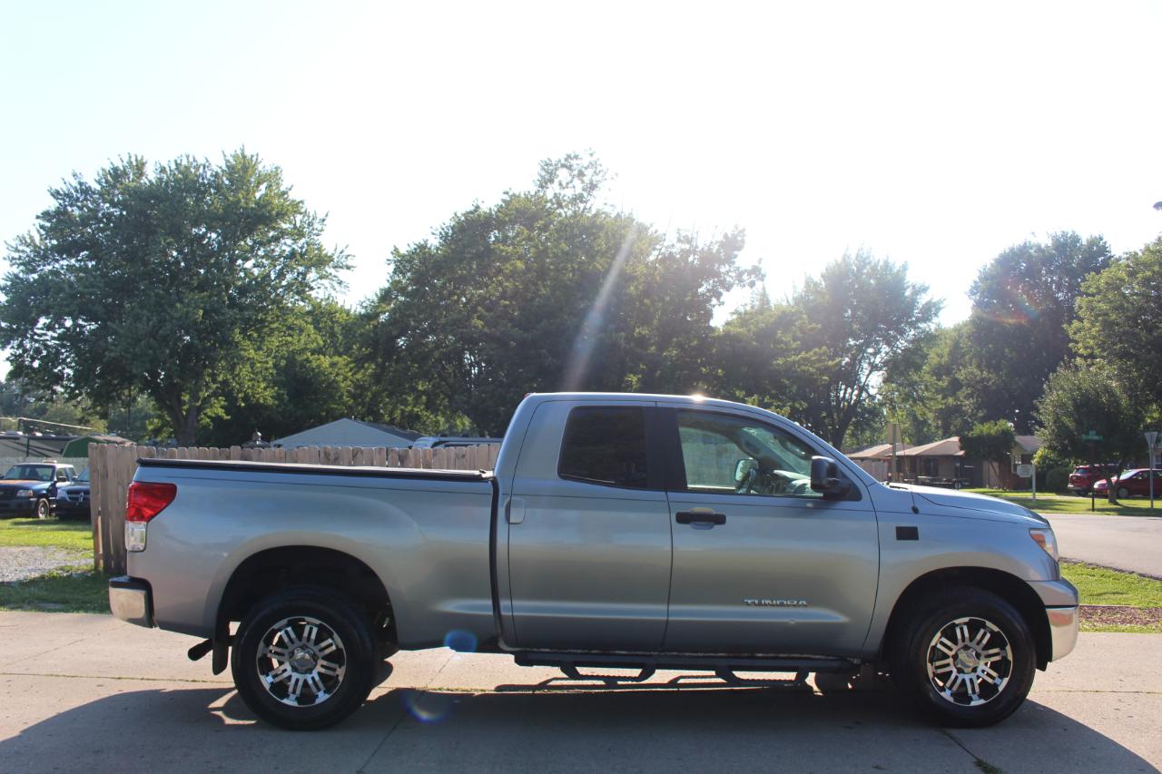Toyota Tundra Tundra-Grade Double Cab 4.6L 4WD 2010