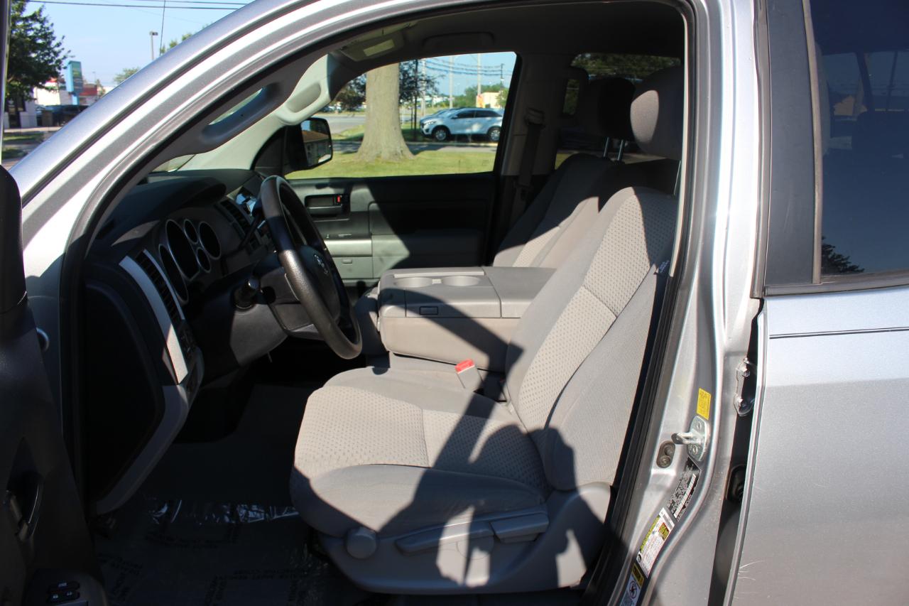 Toyota Tundra Tundra-Grade Double Cab 4.6L 4WD 2010
