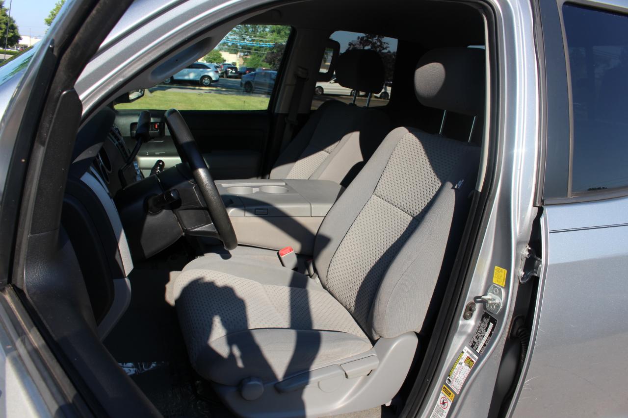 Toyota Tundra Tundra-Grade Double Cab 4.6L 4WD 2010