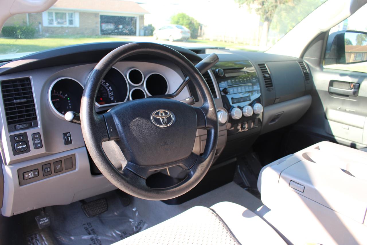 Toyota Tundra Tundra-Grade Double Cab 4.6L 4WD 2010