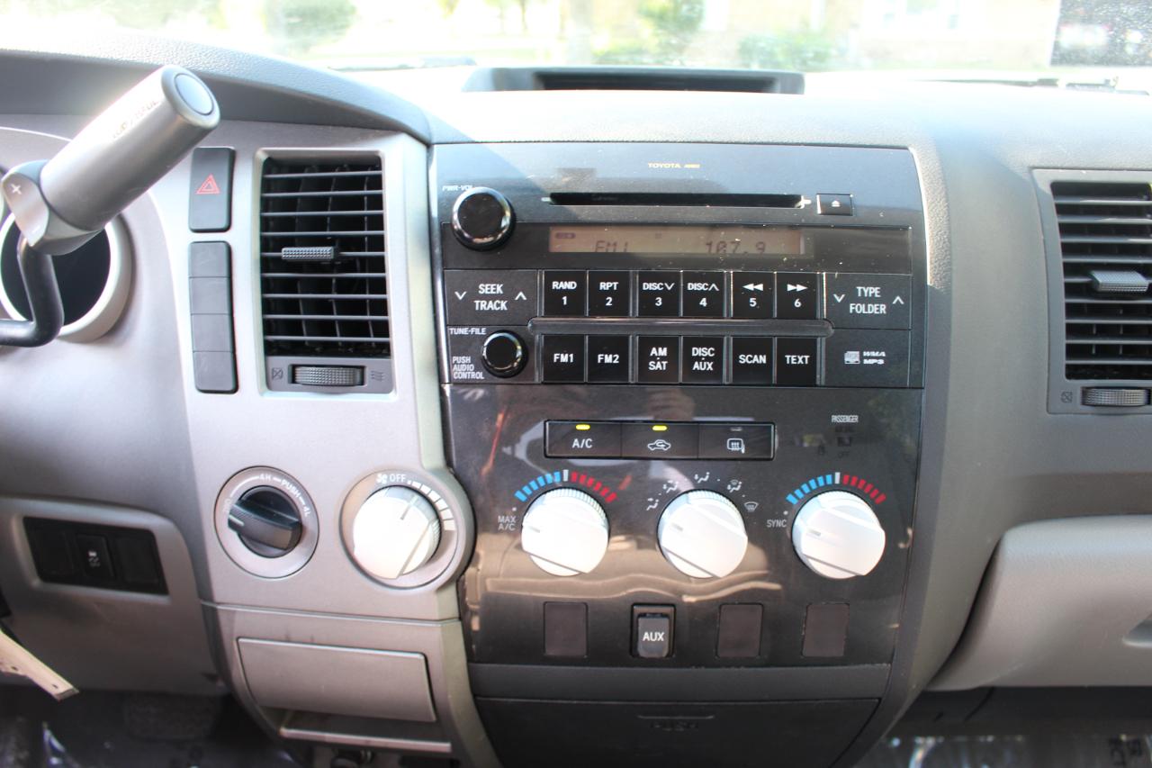 Toyota Tundra Tundra-Grade Double Cab 4.6L 4WD 2010