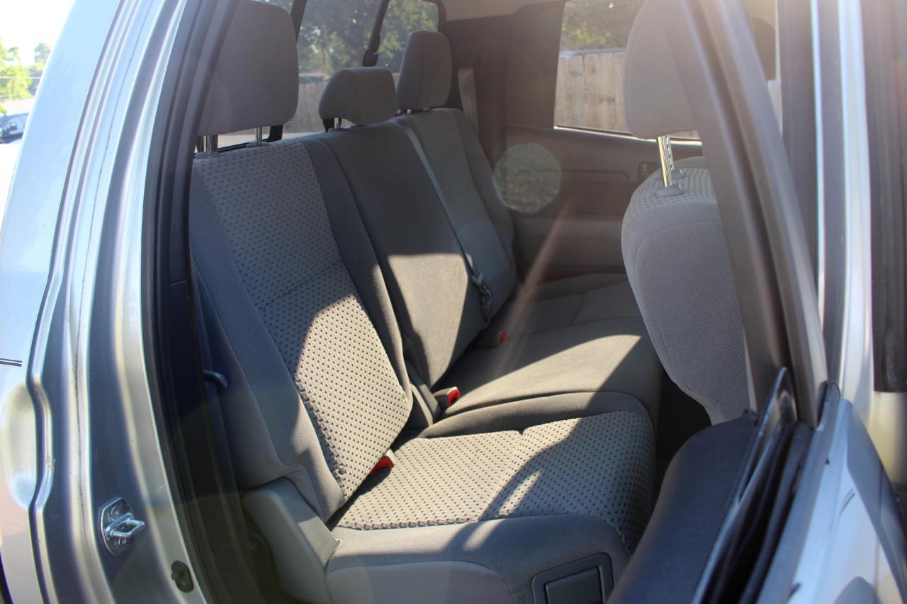 Toyota Tundra Tundra-Grade Double Cab 4.6L 4WD 2010