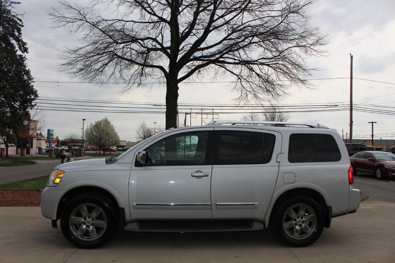 Nissan Armada Platinum 4WD 2012