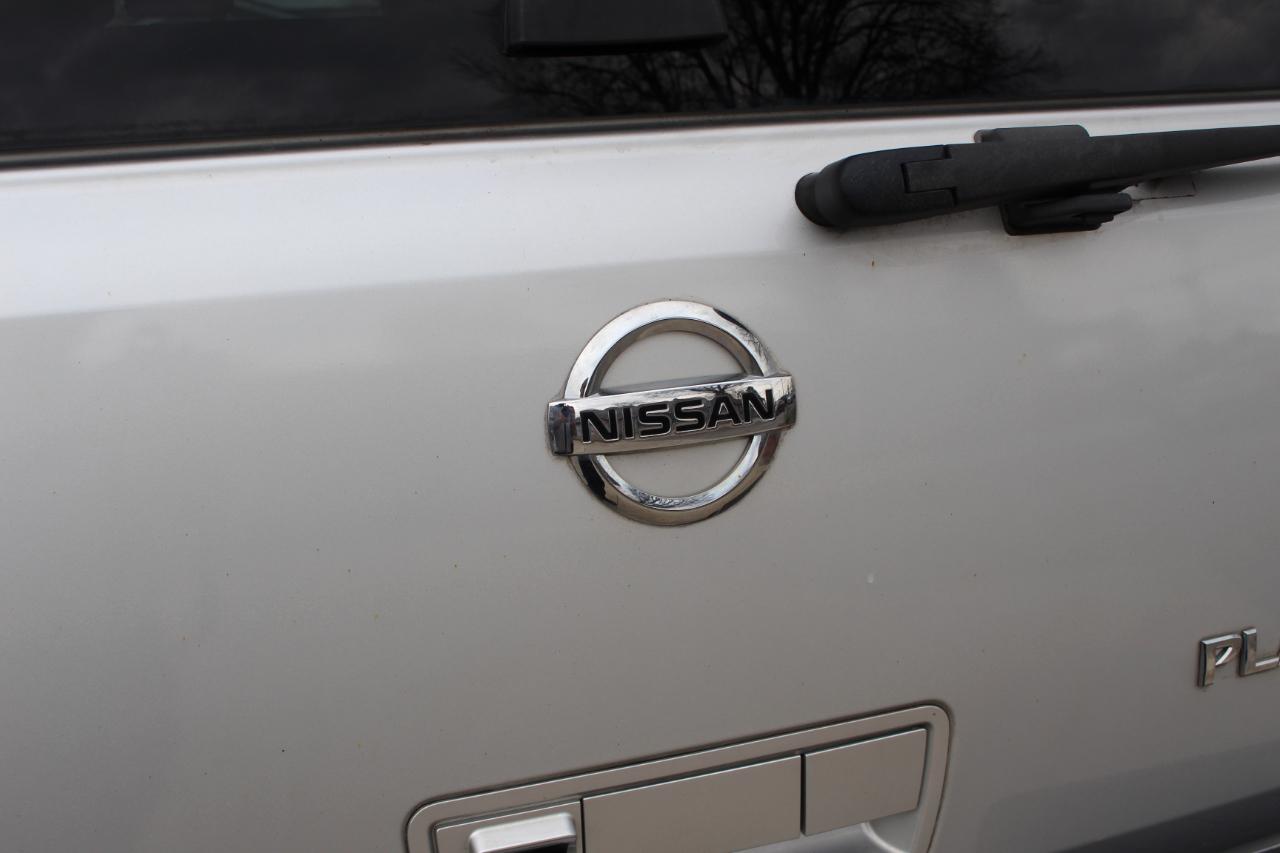 Nissan Armada Platinum 4WD 2012