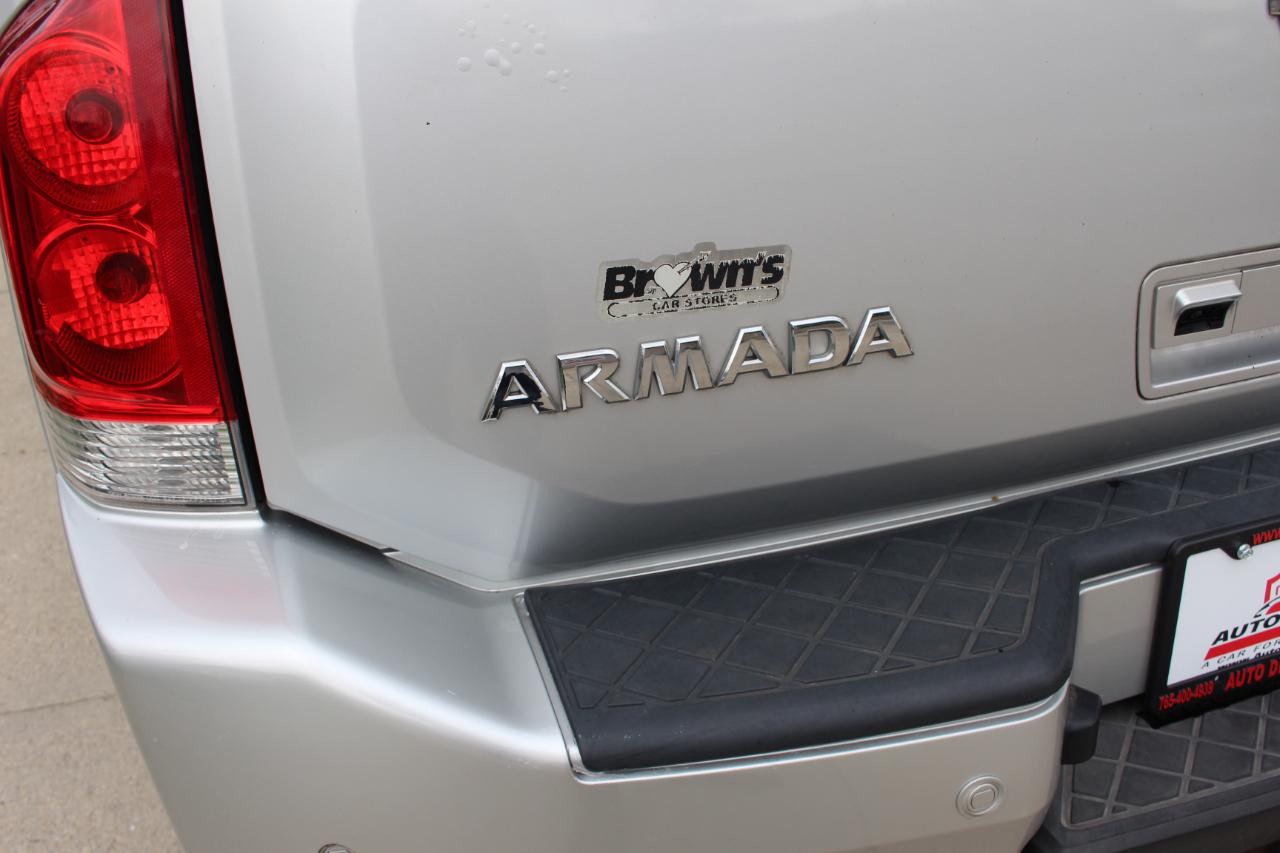 Nissan Armada Platinum 4WD 2012