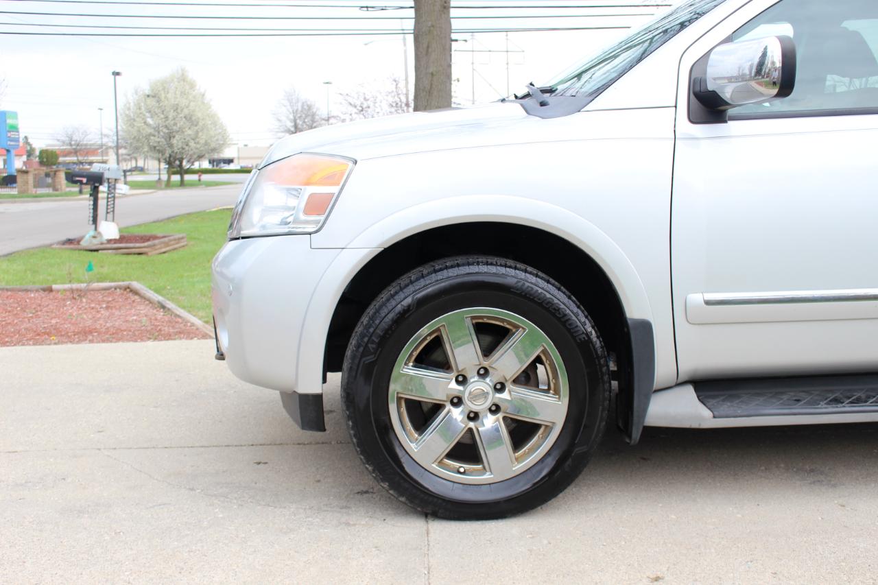 Nissan Armada Platinum 4WD 2012