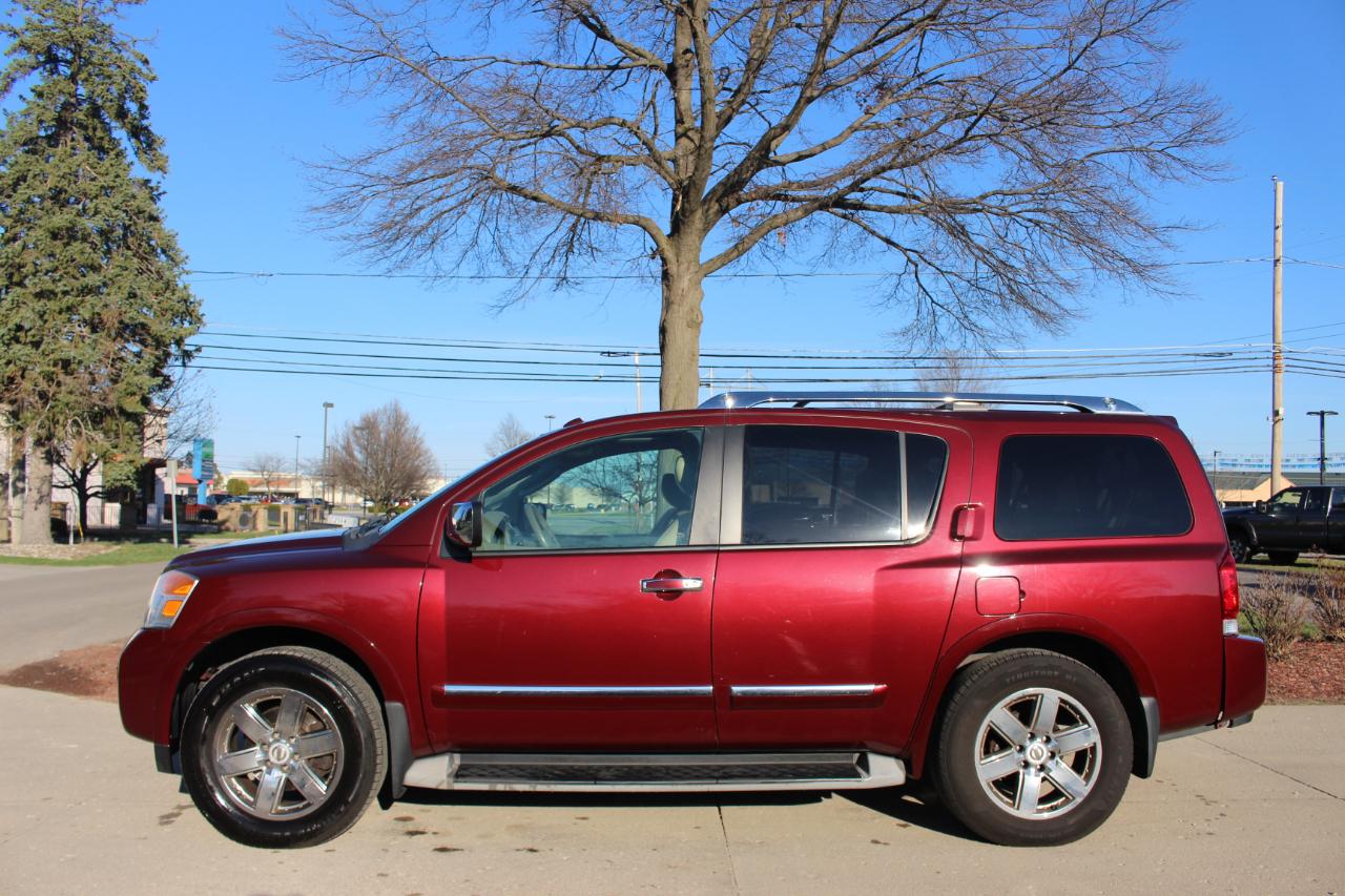 Nissan Armada Platinum 4WD 2011