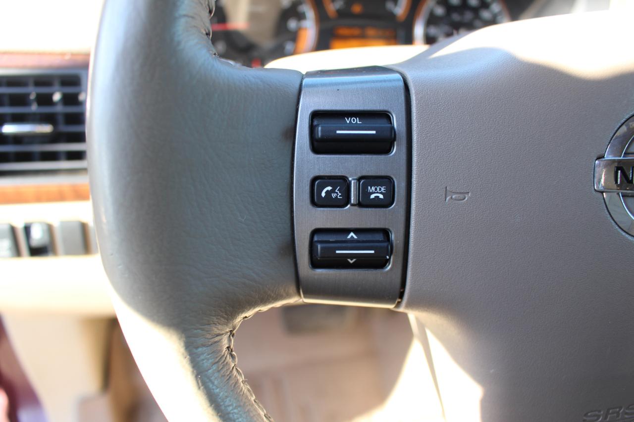 Nissan Armada Platinum 4WD 2011