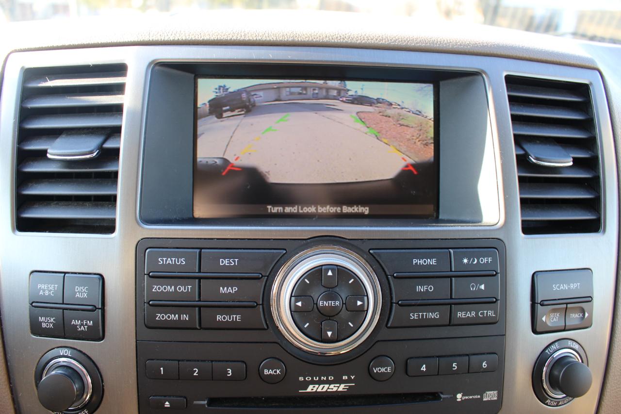 Nissan Armada Platinum 4WD 2011