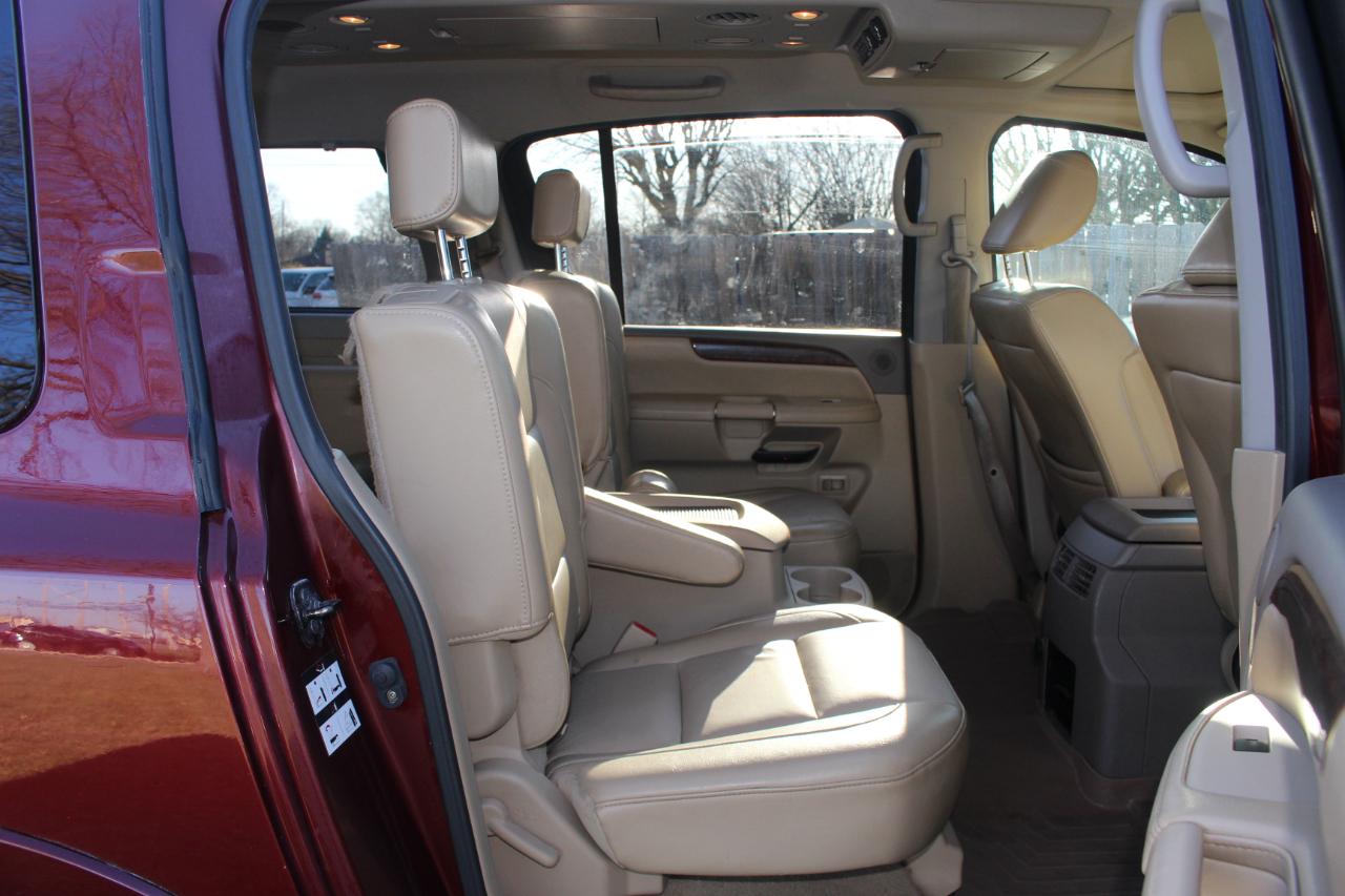 Nissan Armada Platinum 4WD 2011