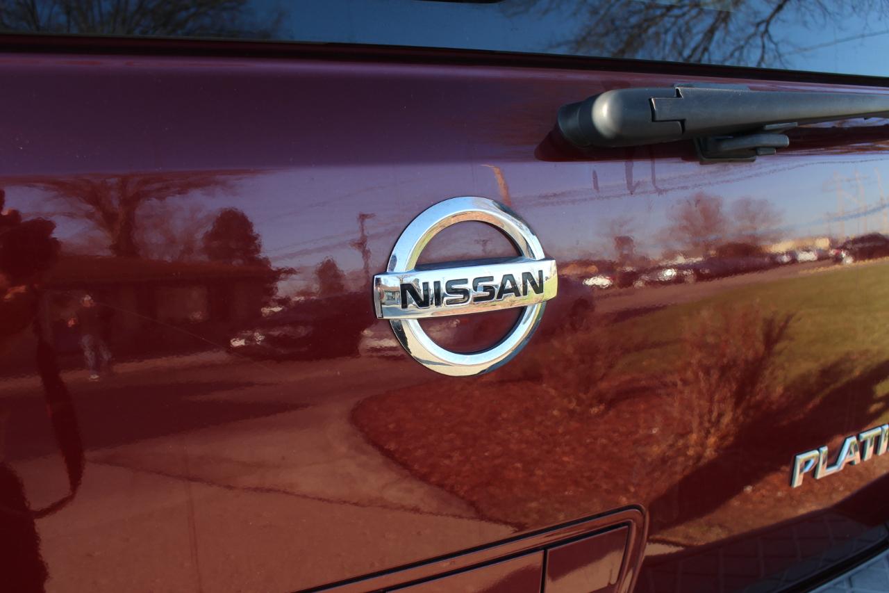 Nissan Armada Platinum 4WD 2011