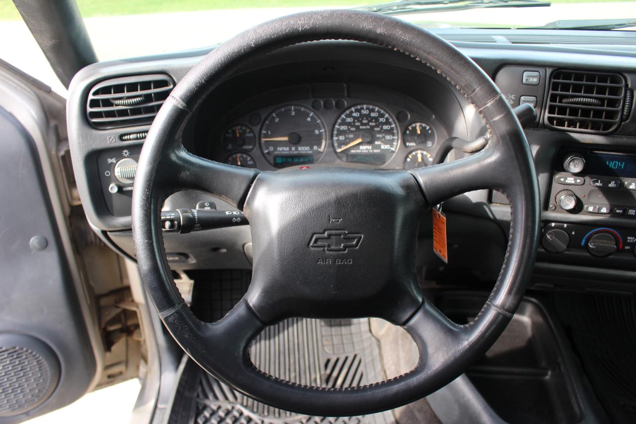 Chevrolet S10 Pickup LS Ext. Cab 4WD 2003