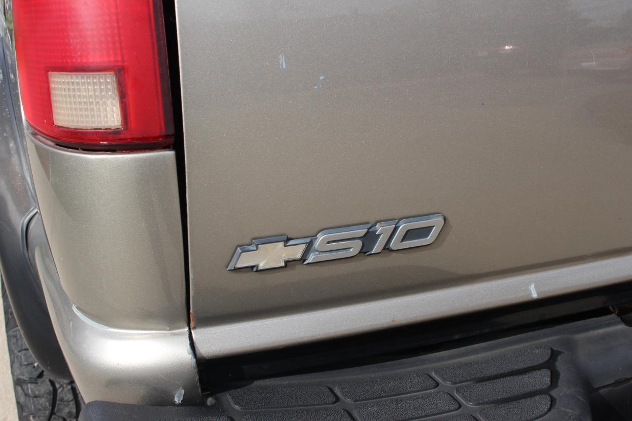 Chevrolet S10 Pickup LS Ext. Cab 4WD 2003