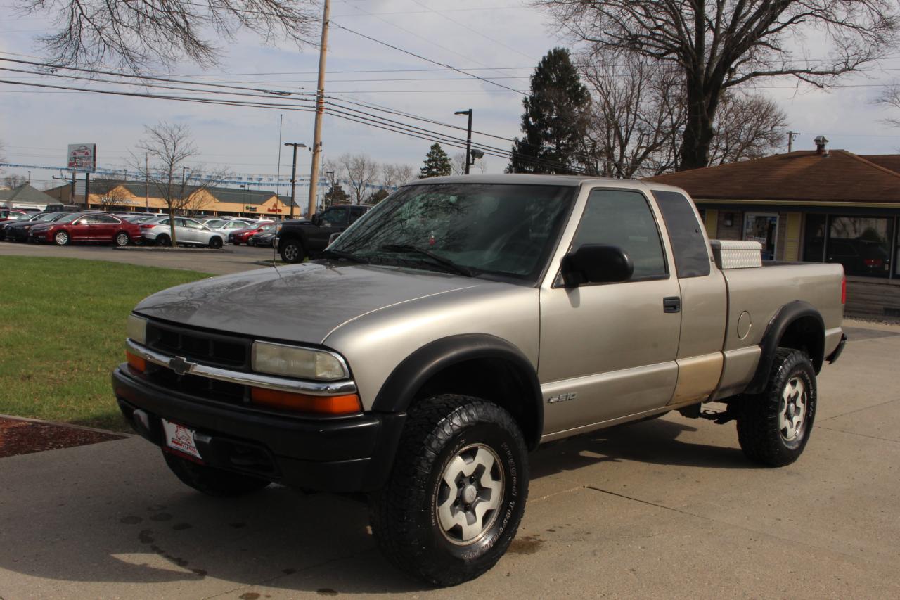 Chevrolet S10 Pickup LS Ext. Cab 4WD 2003