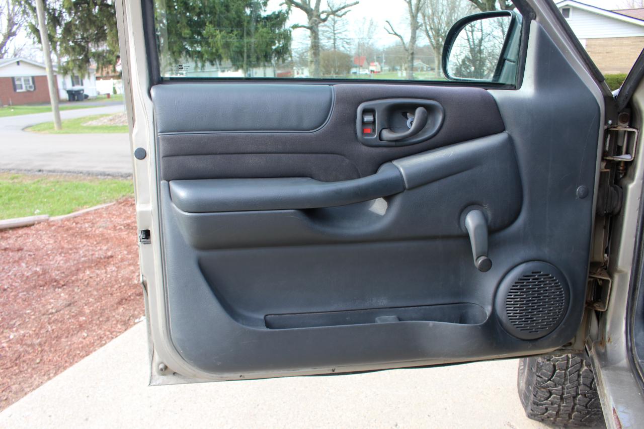 Chevrolet S10 Pickup LS Ext. Cab 4WD 2003