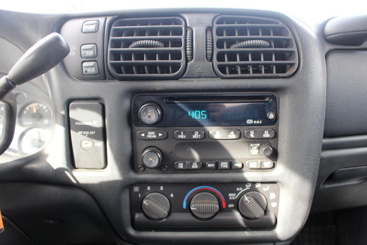 Chevrolet S10 Pickup LS Ext. Cab 4WD 2003