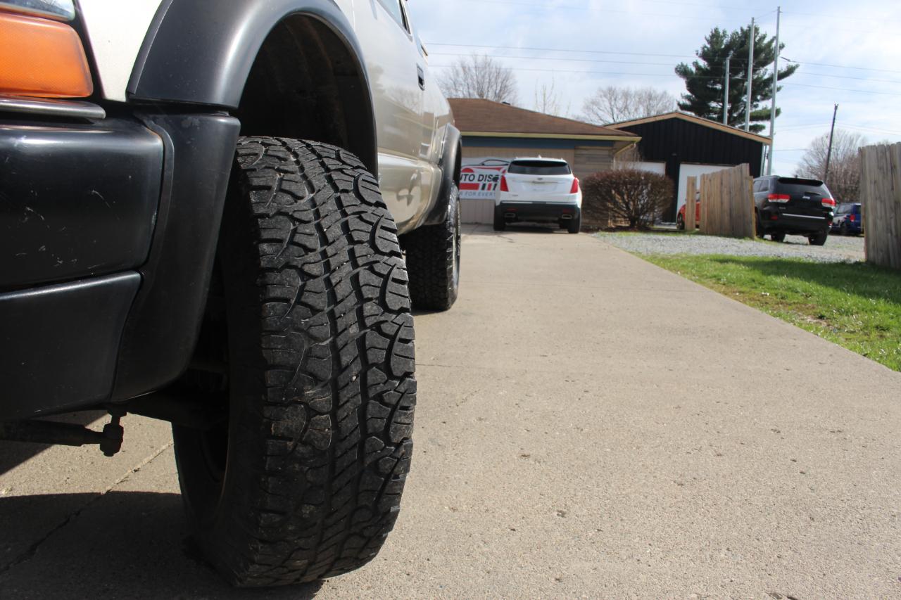 Chevrolet S10 Pickup LS Ext. Cab 4WD 2003