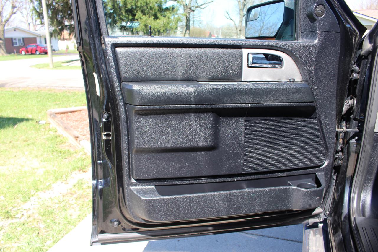 Ford Expedition EL XLT 4WD 2016