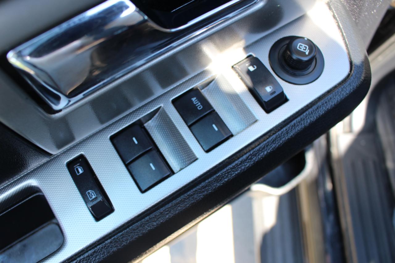 Ford Expedition EL XLT 4WD 2016