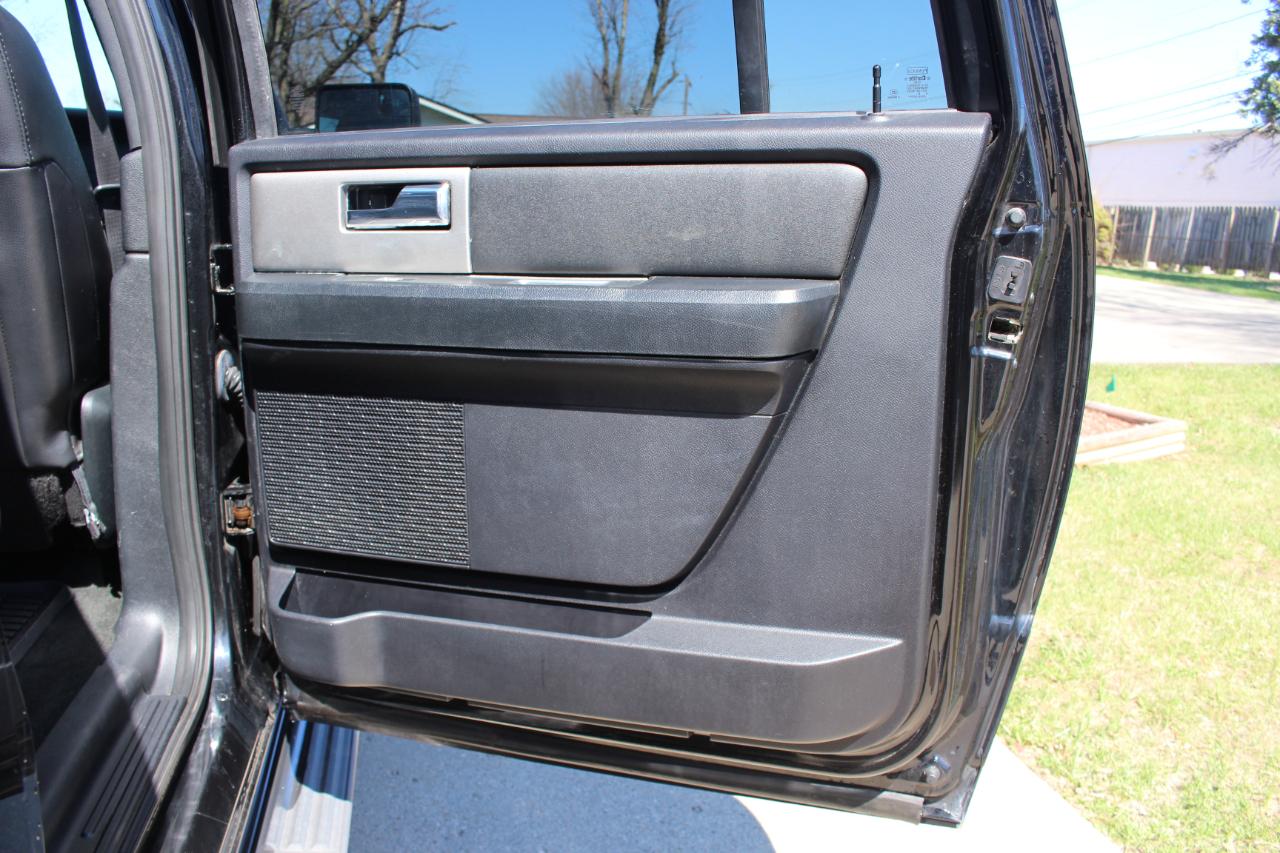 Ford Expedition EL XLT 4WD 2016