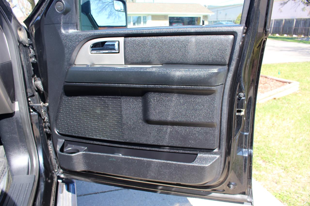 Ford Expedition EL XLT 4WD 2016