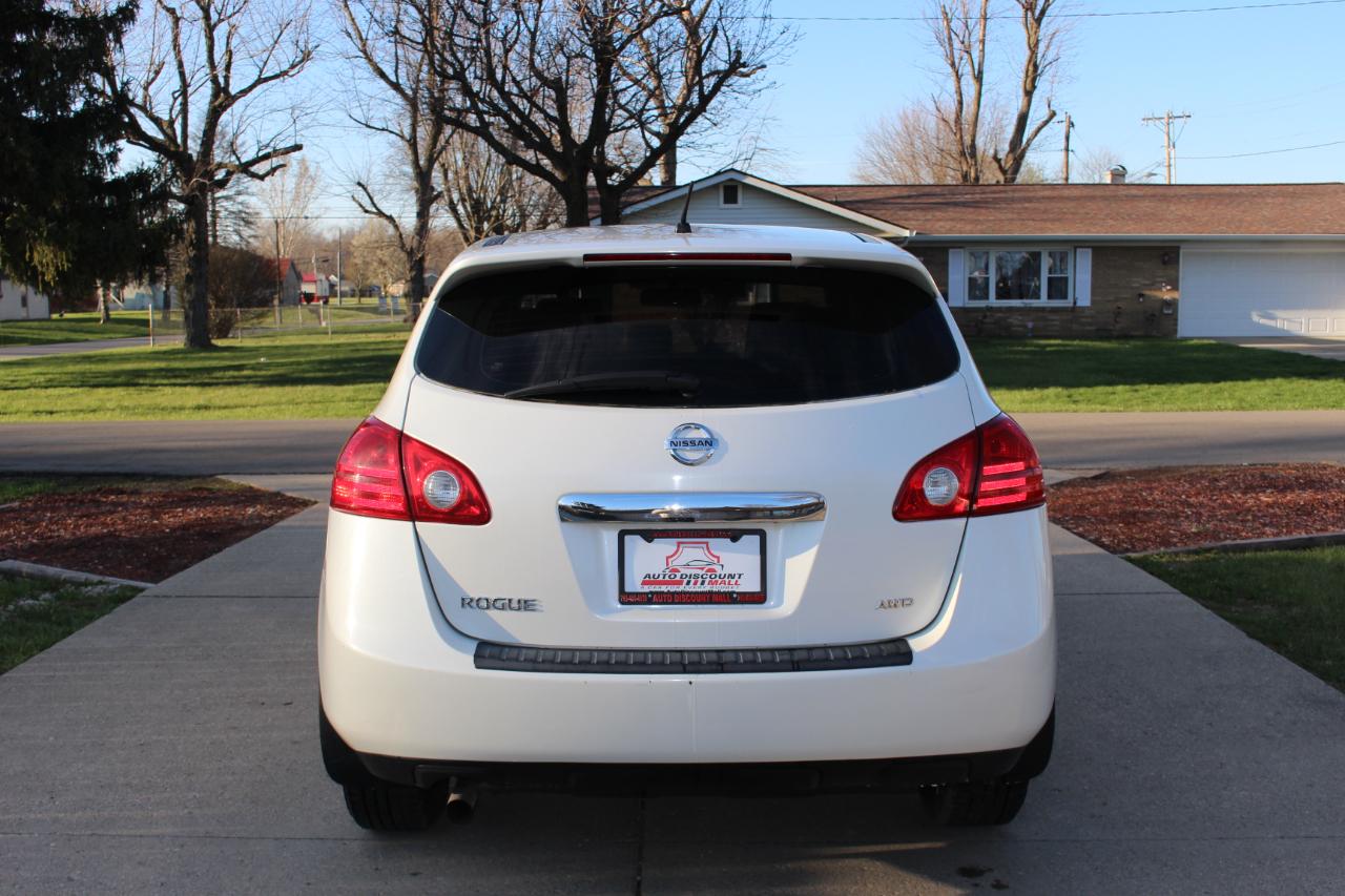 Nissan Rogue S AWD 2011