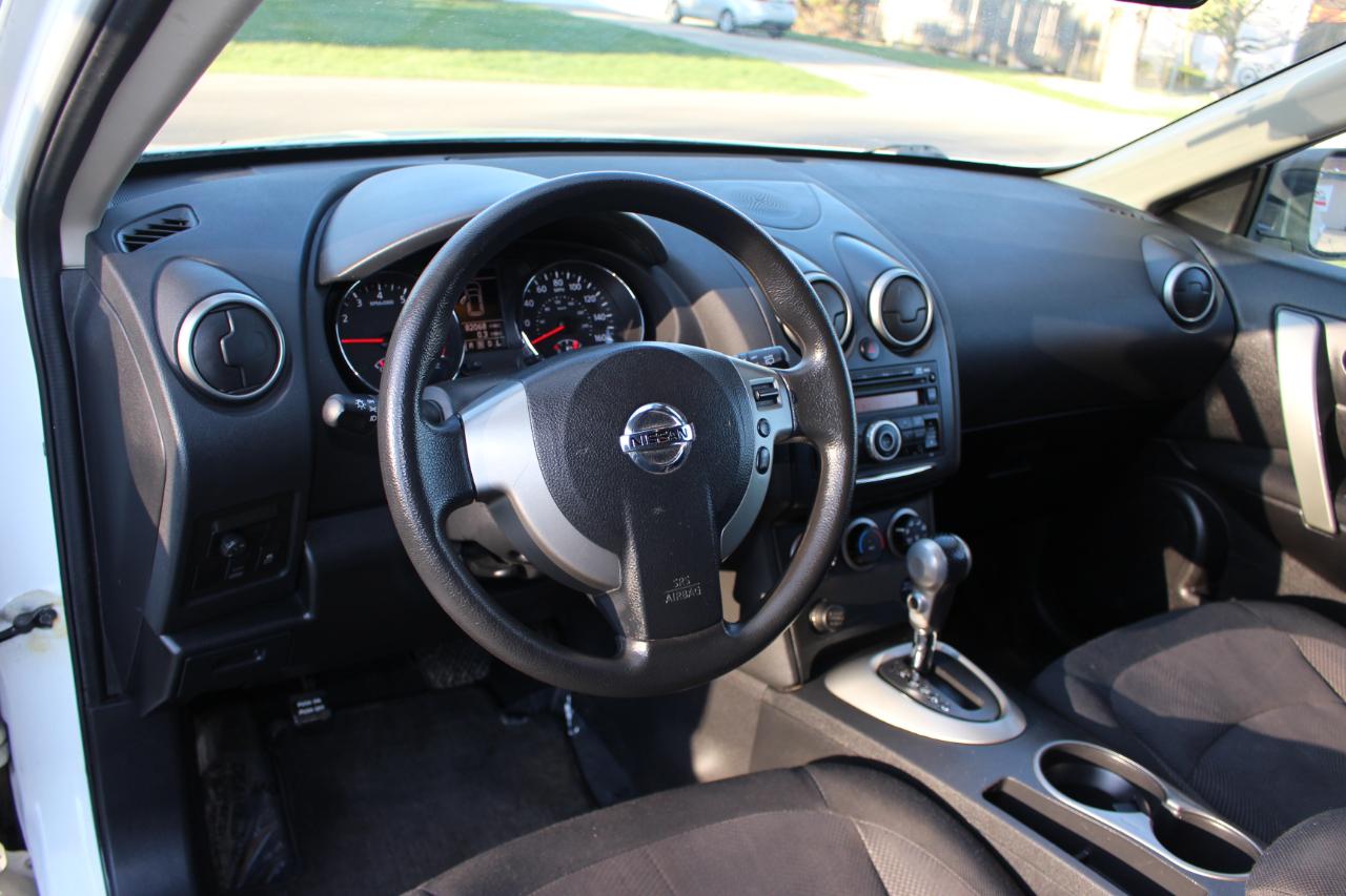 Nissan Rogue S AWD 2011